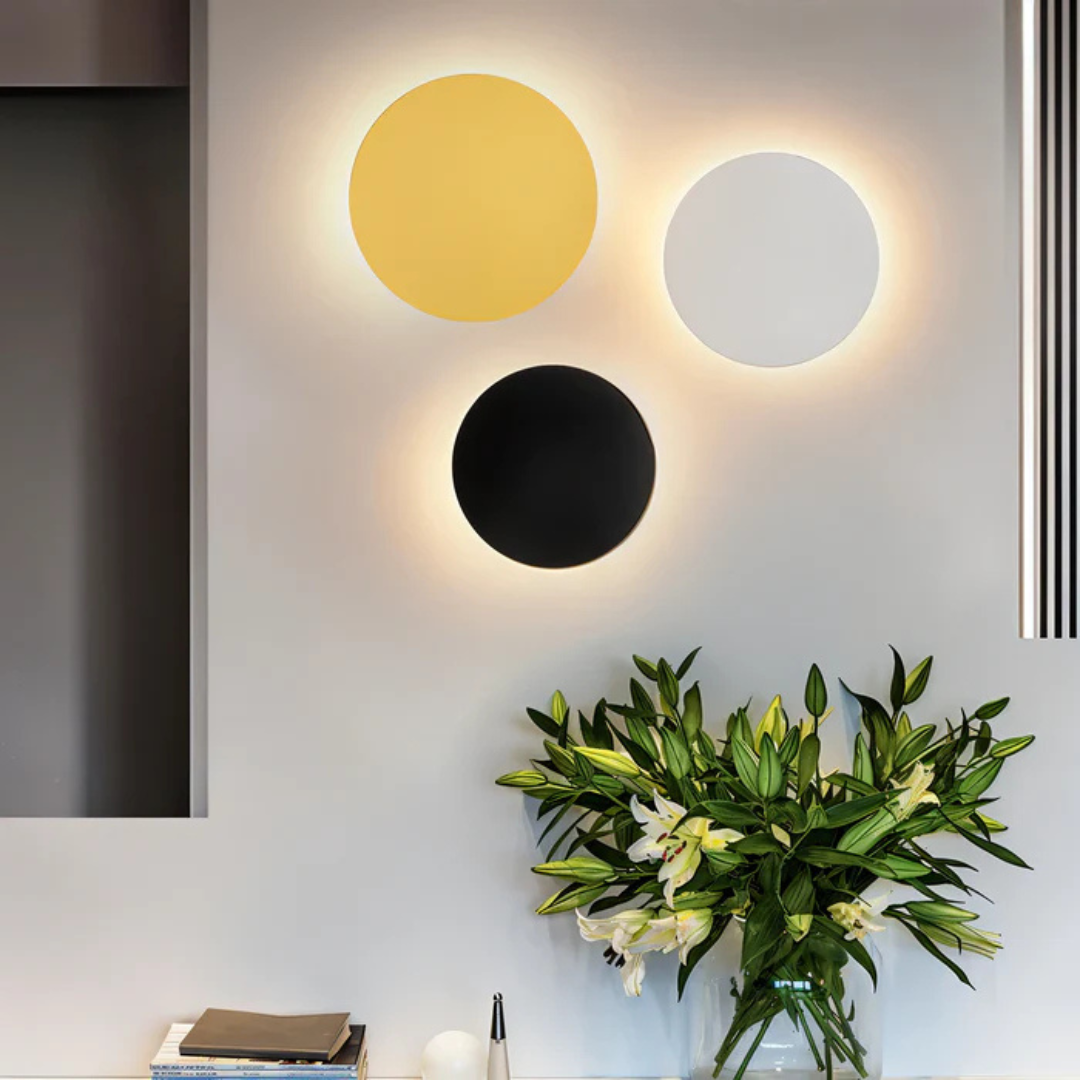 Rund LED Væglampe – Sort, Guld og Hvid, Moderne Belysning til Stue eller Soveværelse