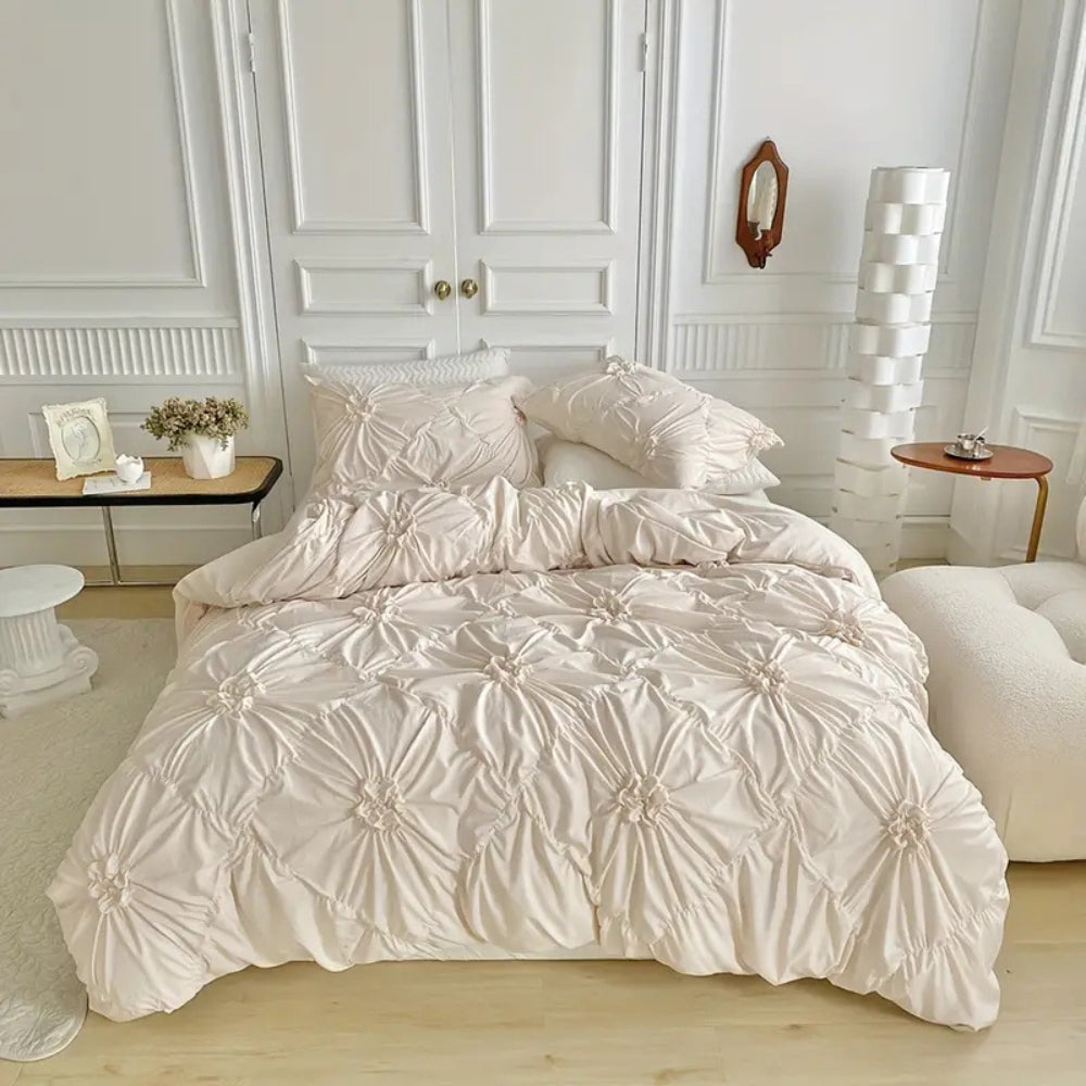 Wrinkled Flower Bedding Set – White, Elegant Microfiber for Bedroom with Pillowcase