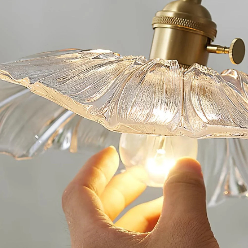 Hanglamp – Glazen bloemvorm in paars en amberkleurig voor aan de eettafel of in de woonkamer