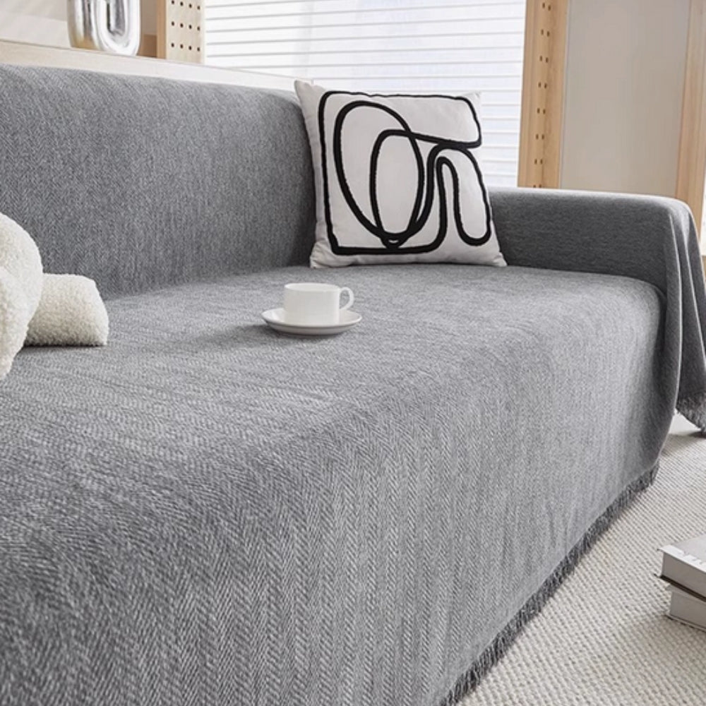 Minimalistisk Sofaovertræk – Chenille, Grå med Frynser til Stue eller Opholdsrum