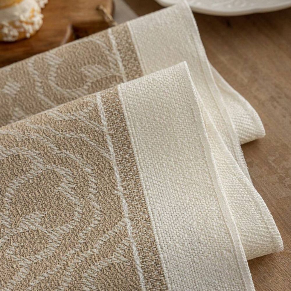 Damask Dune Borddug – Jordfarver, Jacquard Blomsterdesign med Frynser til Spisebord eller Sofabord