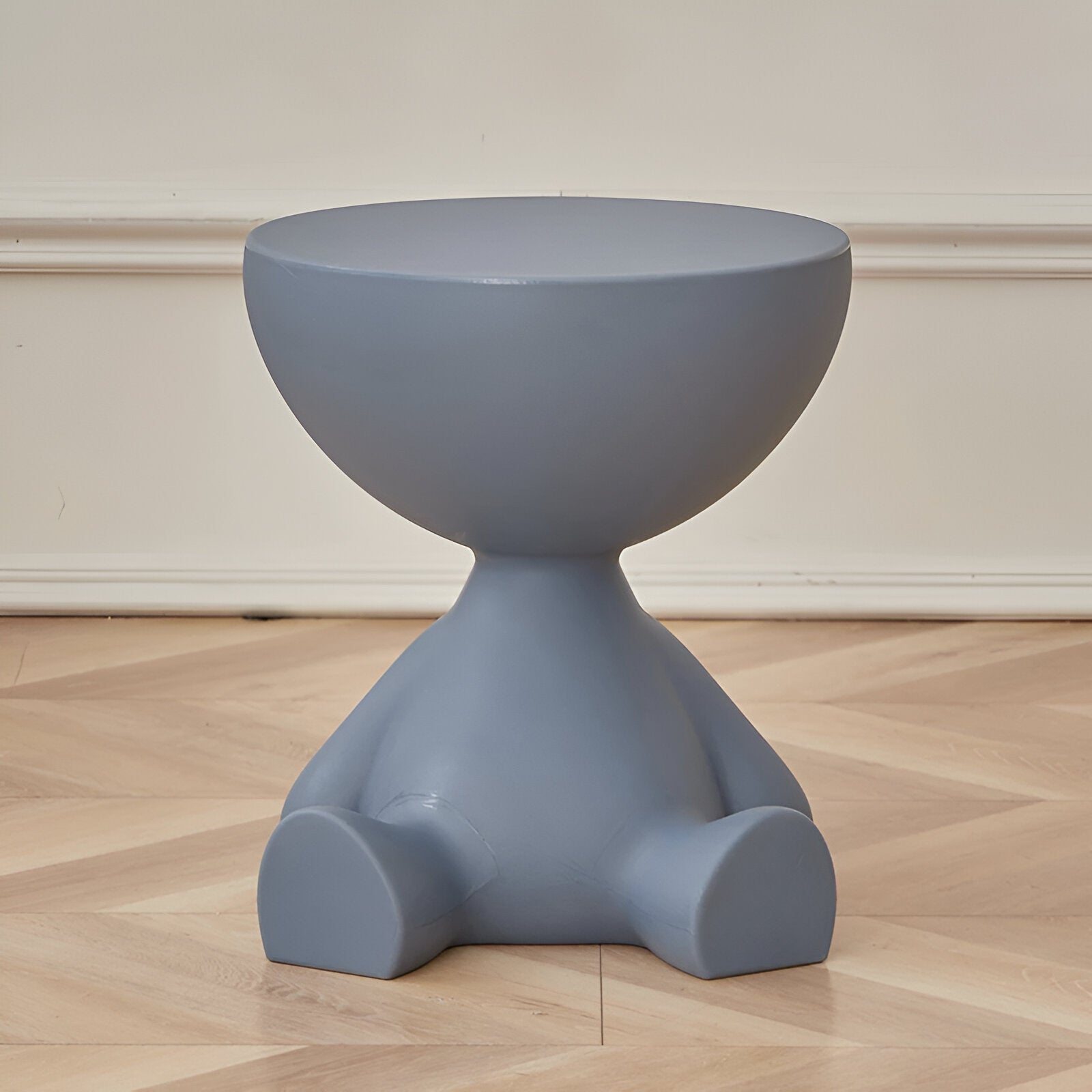 Round low table – black plastic, timeless design for living room or sitting room