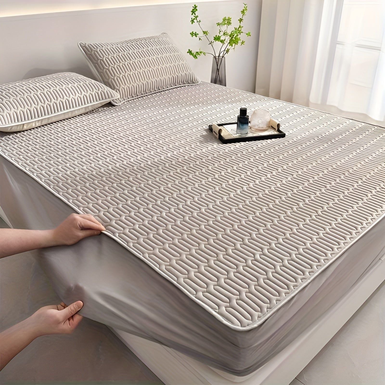 Cooling Latex Mattress Set – White, Breathable Unit for Refreshing Sleep in Summer