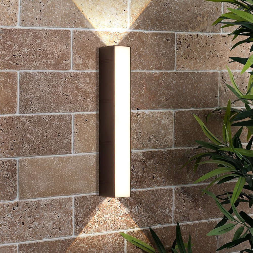 LED-væglampe – Moderne, vejrbestandigt design til have eller terrasse med kraftig belysning på op til 3000 lumen