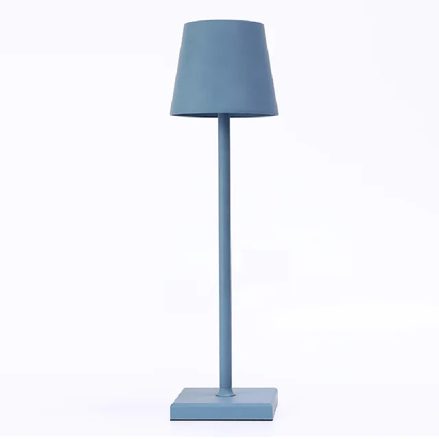 Bezprzewodowa lampa stołowa – nowoczesna metalowa lampa LED dostępna w wielu kolorach, idealna na biurko, stolik nocny lub stolik pomocniczy.