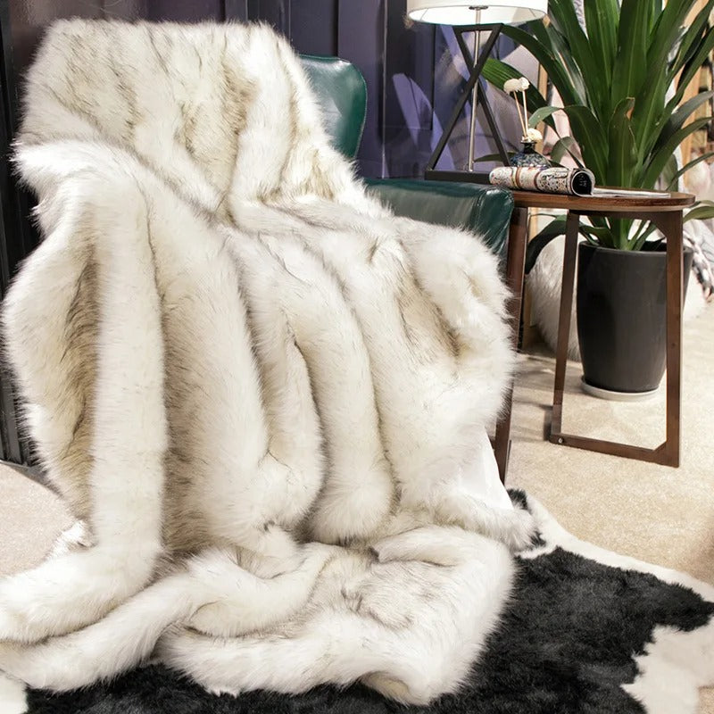 Imitation Fur Rug – Gray, Luxurious Appearance for Living Room or Bedroom Decoration