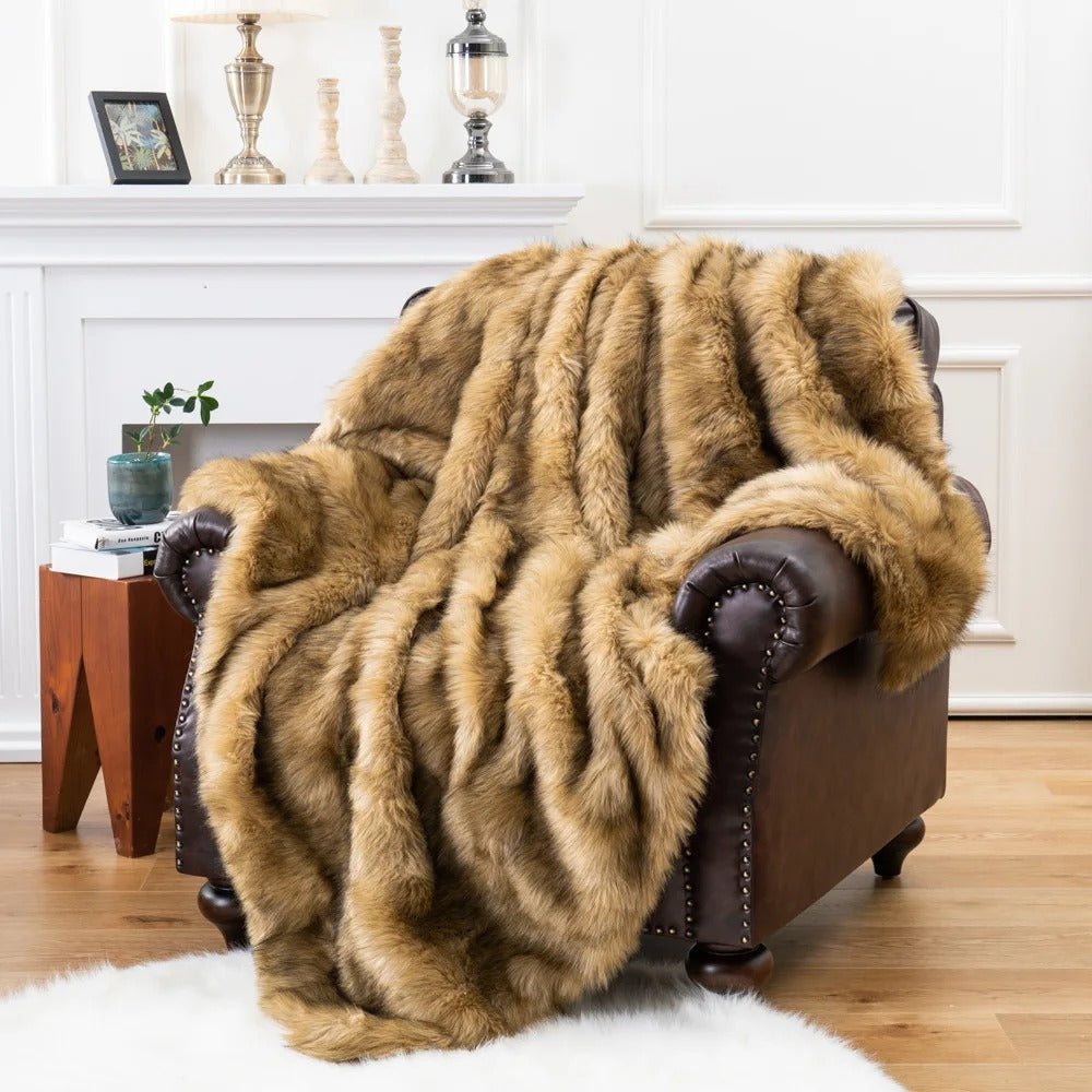 Imitation Fur Rug – Gray, Luxurious Appearance for Living Room or Bedroom Decoration