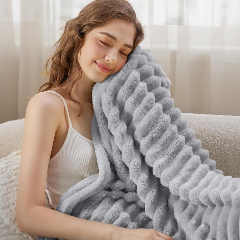 Plush Duvet Cover – Beige, Ribbed Texture for Living Room or Bedroom