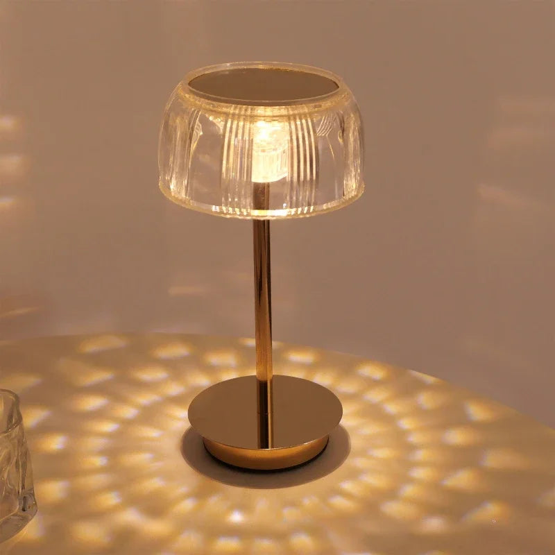 Genopladelig Krystal Bordlampe – Guld, Dæmpbar Design til Soveværelse eller Stue