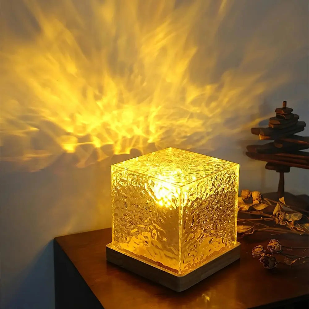 Lampa Aurora Borealis – drewniana podstawa, kolorowa kostka do sypialni lub salonu