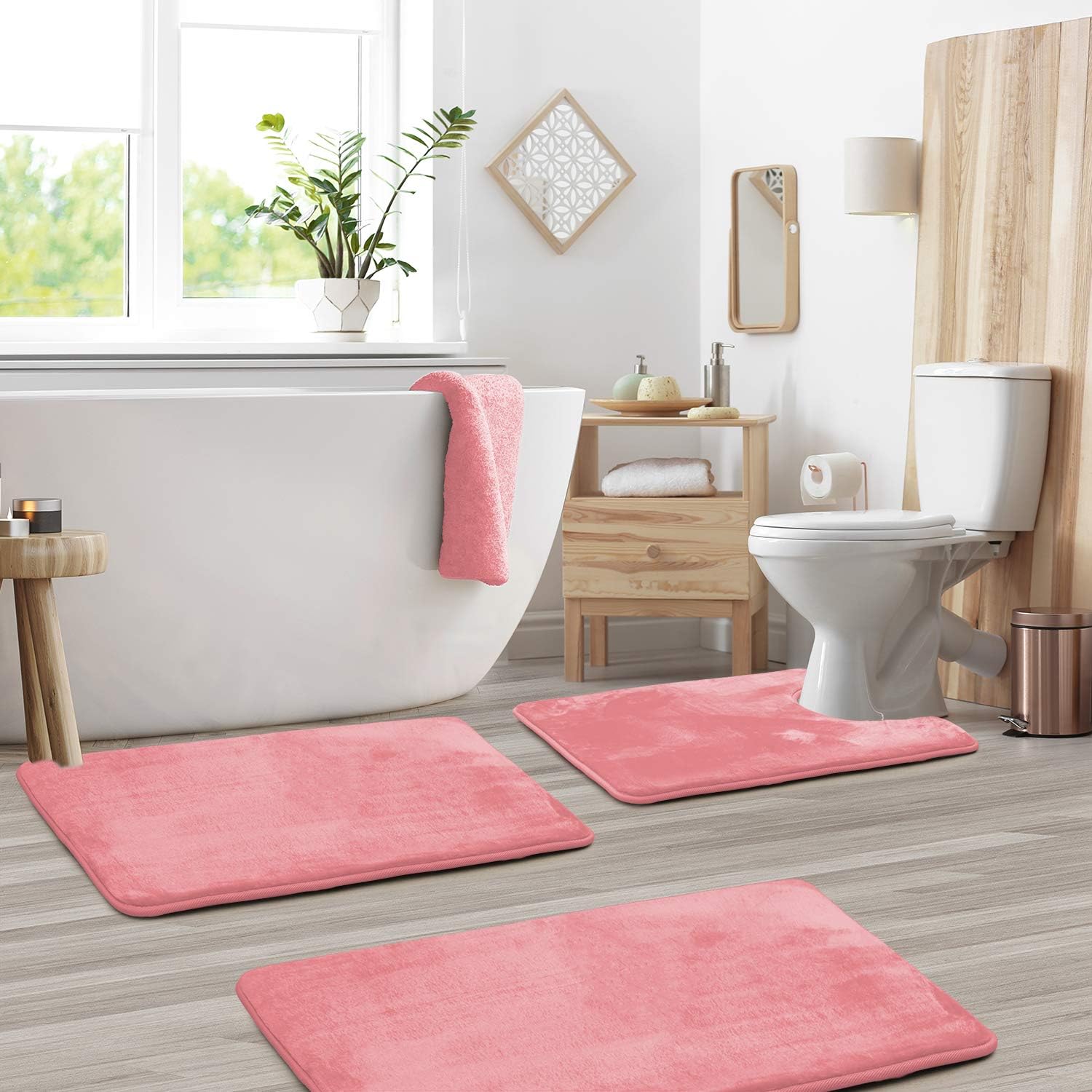 Memory Foam Badmåtte – Blød Velour, Antiskrid Design til Badeværelse eller Bruseområde – 3-delt Sæt