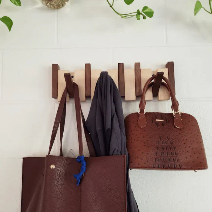 Coat rack – Clover-shaped in brown for hallway, living room, or bedroom