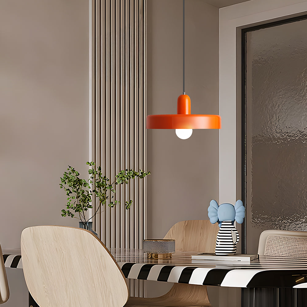 Pendellampe - Moderne designlampe i farverigt jern til spisebordet, køkkenet eller stuen.