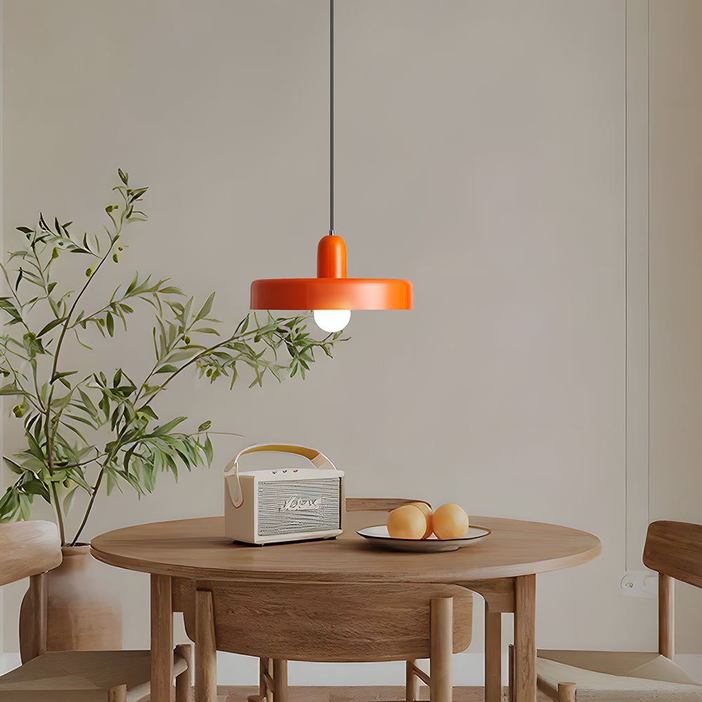 Pendellampe - Moderne designlampe i farverigt jern til spisebordet, køkkenet eller stuen.