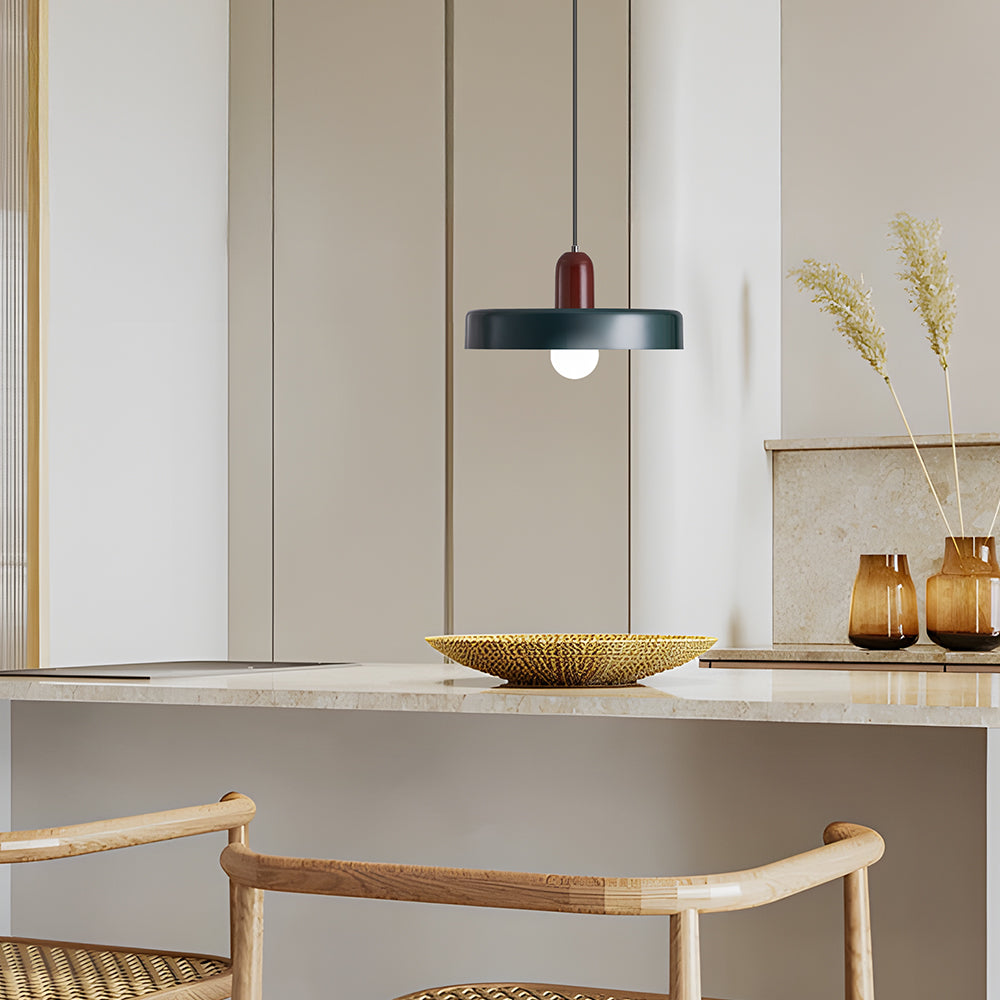 Pendellampe - Moderne designlampe i farverigt jern til spisebordet, køkkenet eller stuen.