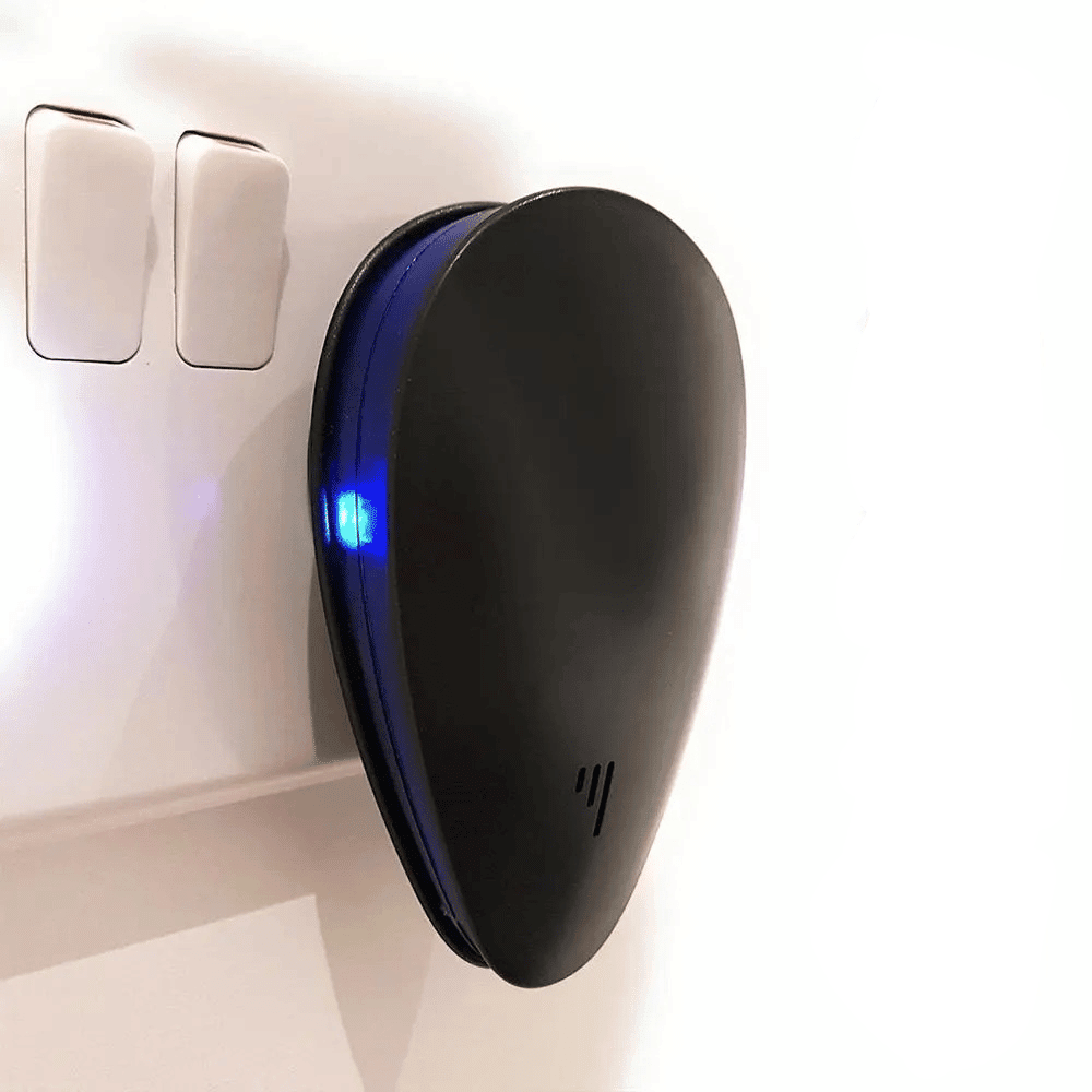 Ultrasone Pest Repeller – White, Chemical-Free for the Living Room, Kitchen, or Bedroom