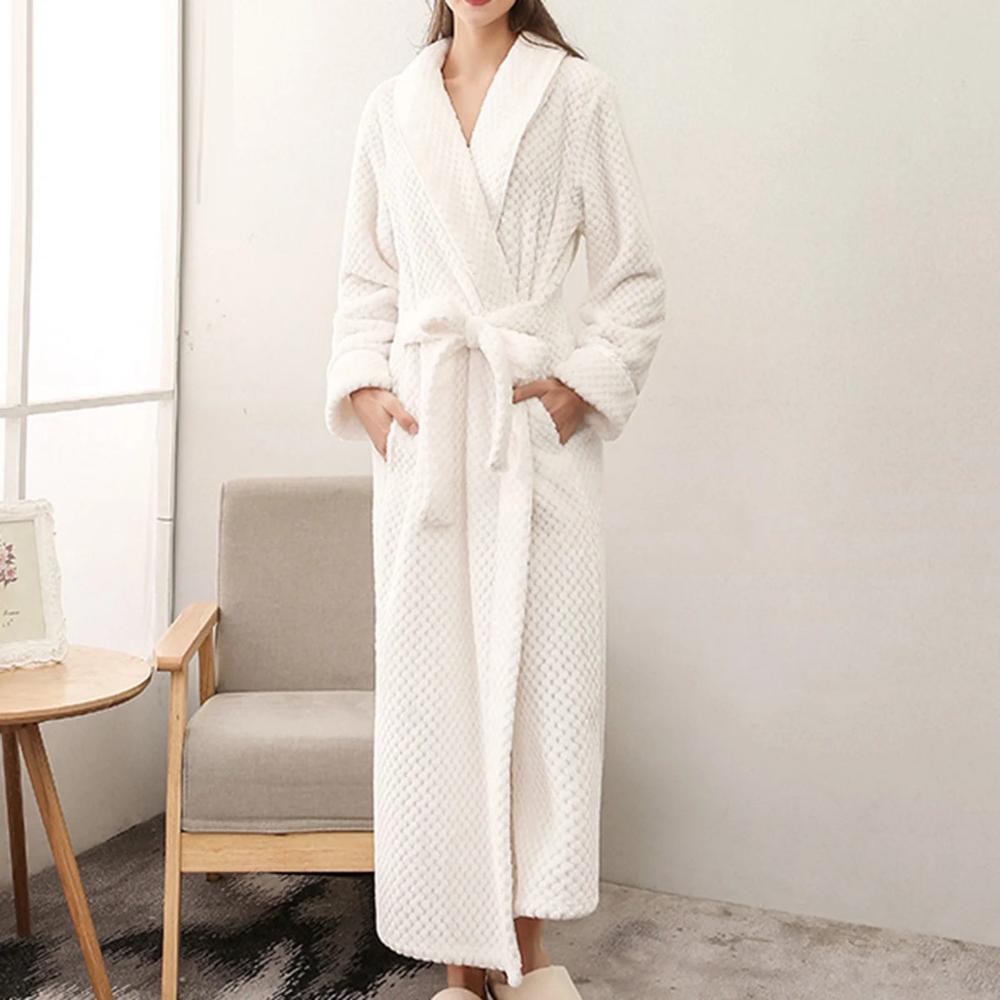 Fleece Bathrobe – Unisex, Soft and Warm for Home Use and Relaxation