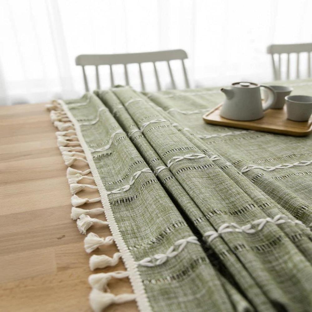 Bomulds- og Linneddug – Beige med Stribet Design og Broderi til Spisebord eller Udendørs Fester