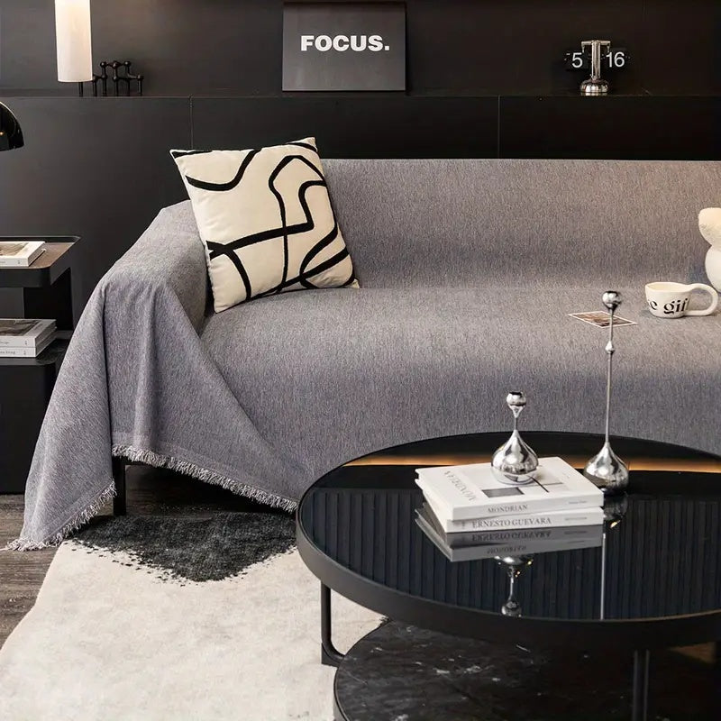 Minimalistisk Sofaovertræk – Chenille, Grå med Frynser til Stue eller Opholdsrum