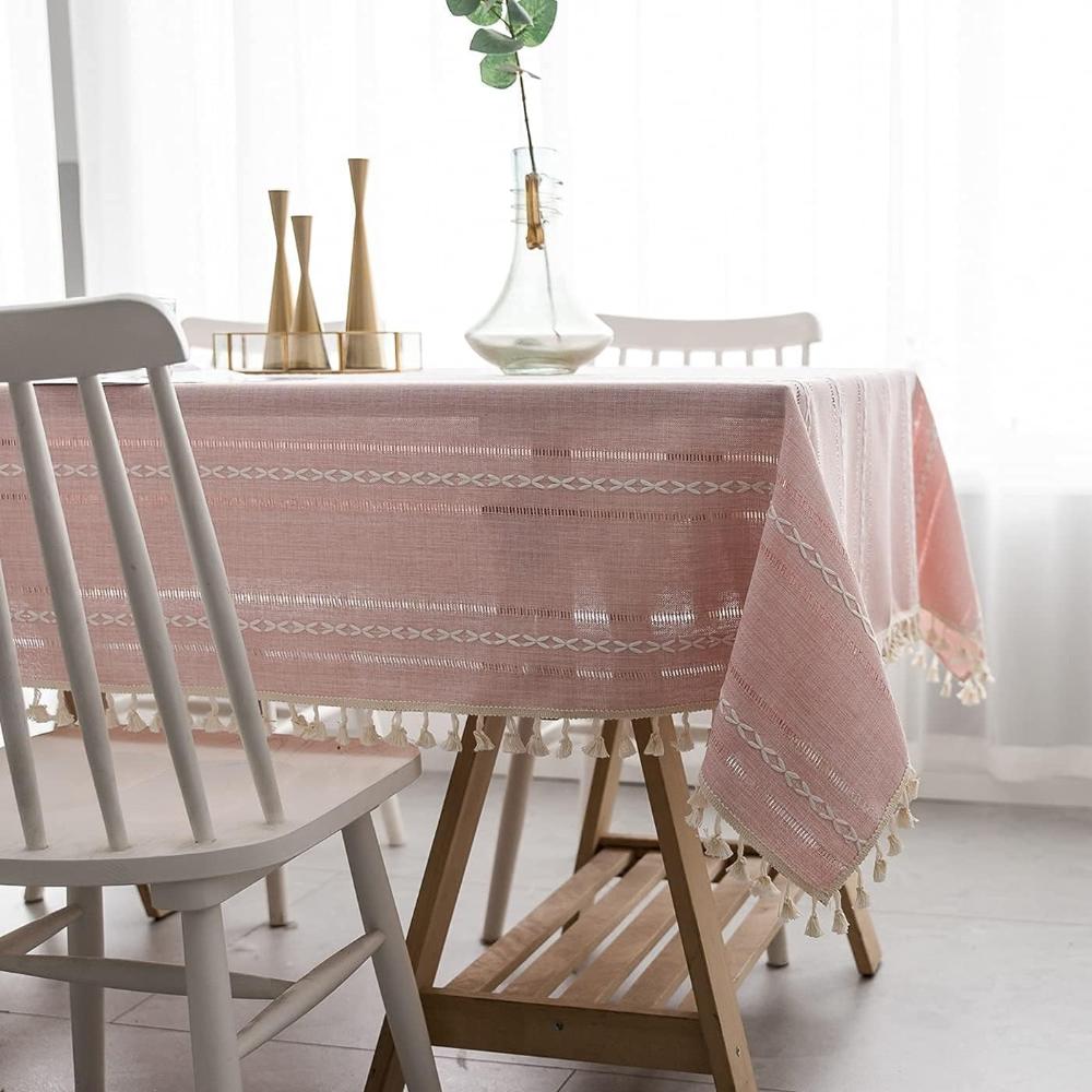 Bomulds- og Linneddug – Beige med Stribet Design og Broderi til Spisebord eller Udendørs Fester