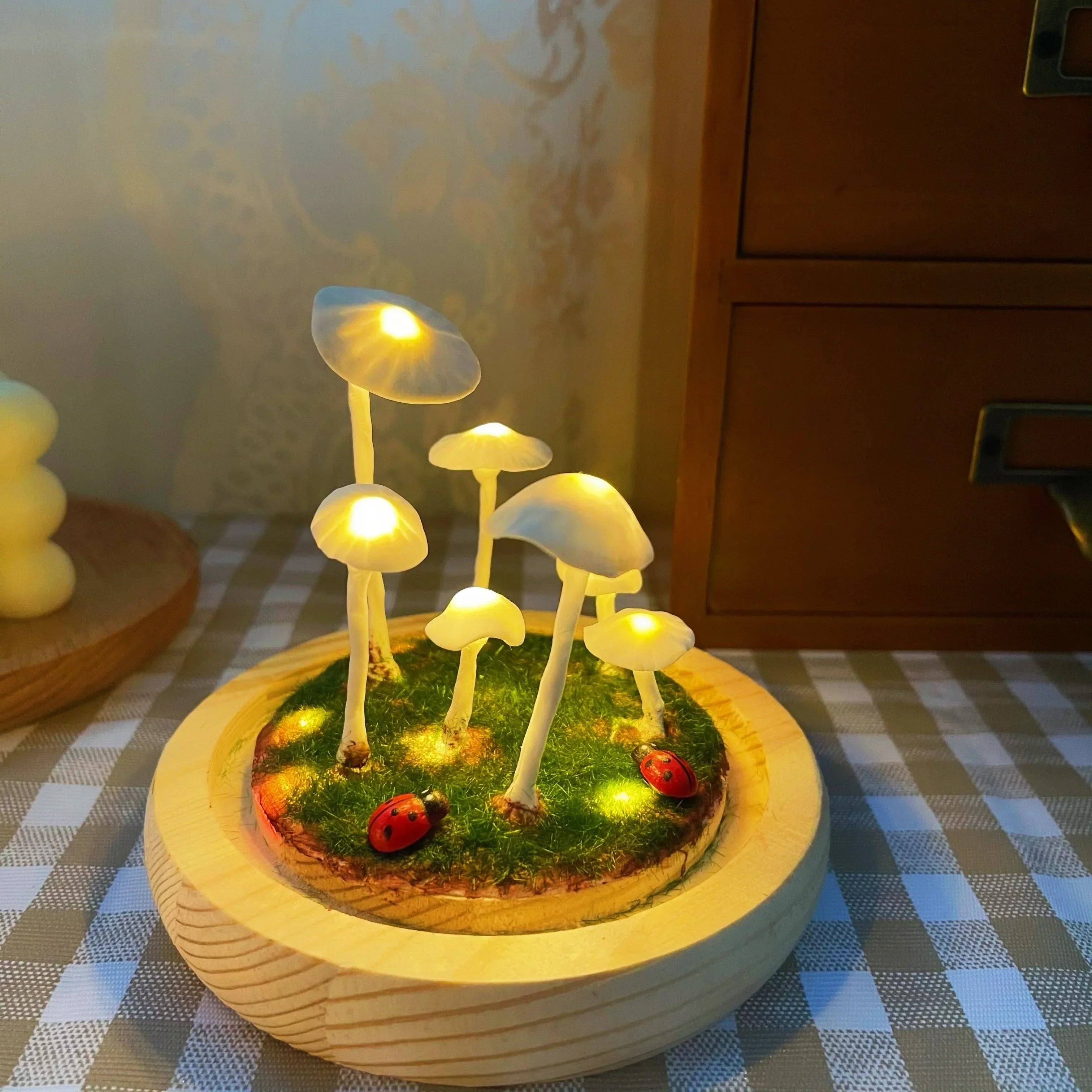 DIY-paddenstoelenlamp – glas en hout, creatieve tafeldecoratie voor de woonkamer of slaapkamer