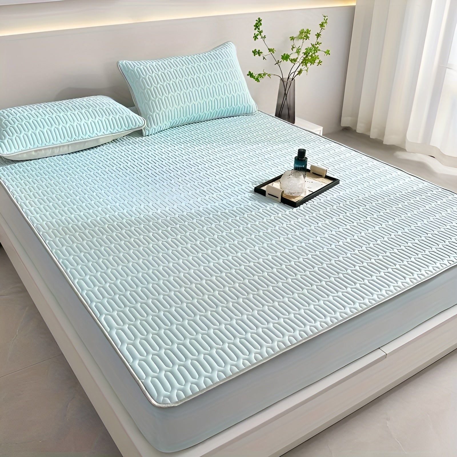Cooling Latex Mattress Set – White, Breathable Unit for Refreshing Sleep in Summer