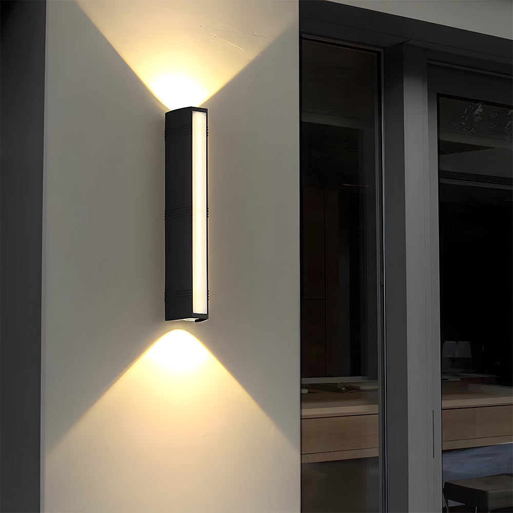 LED-væglampe – Moderne, vejrbestandigt design til have eller terrasse med kraftig belysning på op til 3000 lumen