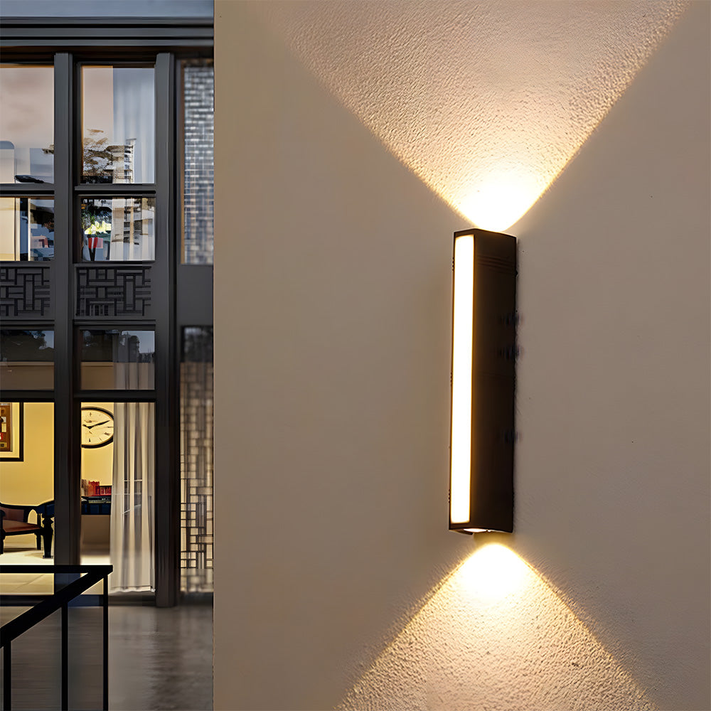 LED-væglampe – Moderne, vejrbestandigt design til have eller terrasse med kraftig belysning på op til 3000 lumen