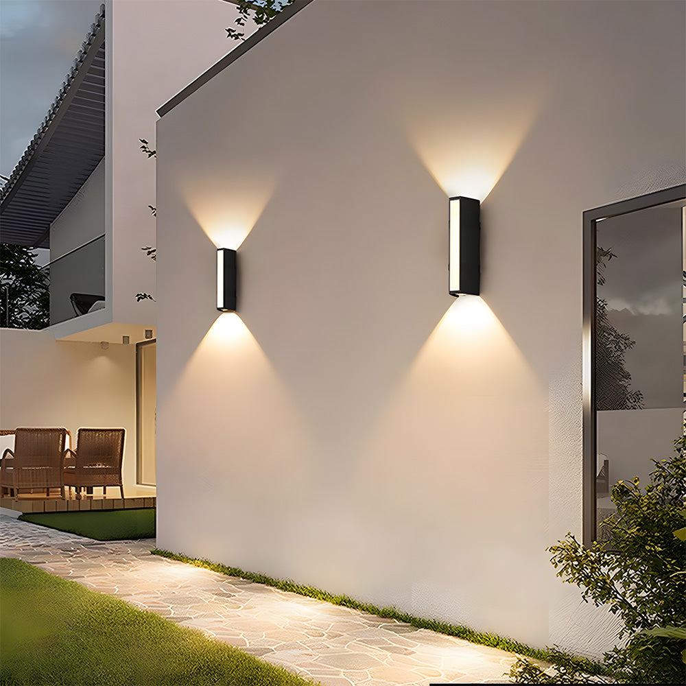 LED-væglampe – Moderne, vejrbestandigt design til have eller terrasse med kraftig belysning på op til 3000 lumen
