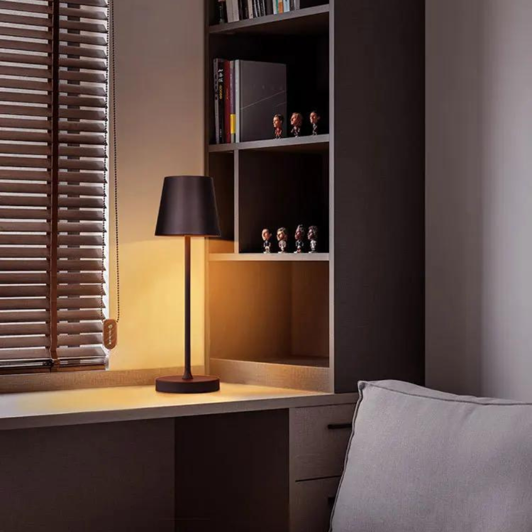 Draadloze tafellamp – Moderne metalen ledlamp in verschillende kleuren voor op het bureau, nachtkastje of bijzettafeltje.