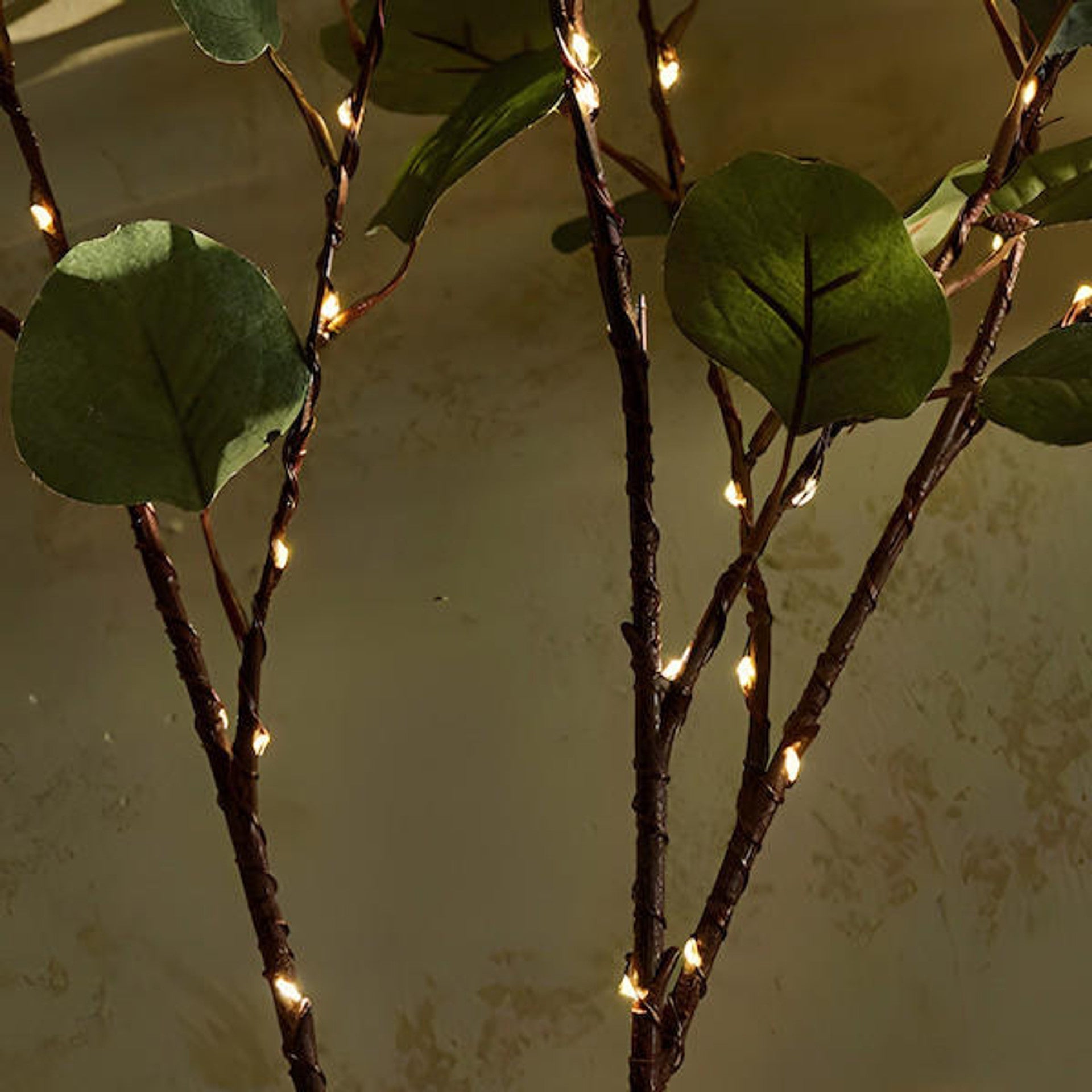 Olivengren Atmosphere Lamp – Warm LED Lighting with Adjustable Branches for Indoor Use and Decoration