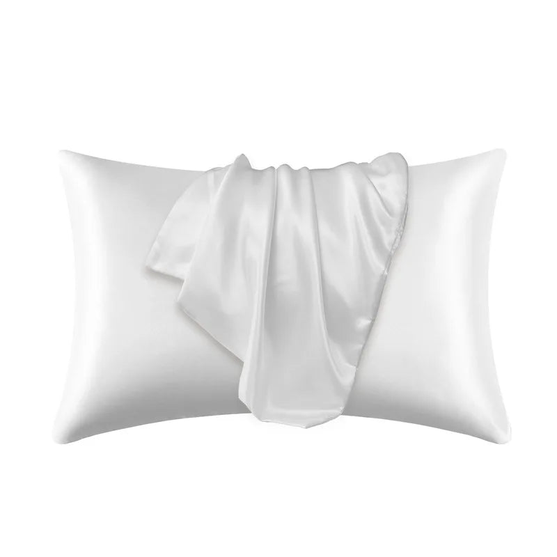 Silk Pillowcase – Hypoallergenic, Soft and Breathable for Sensitive Skin in the Bedroom