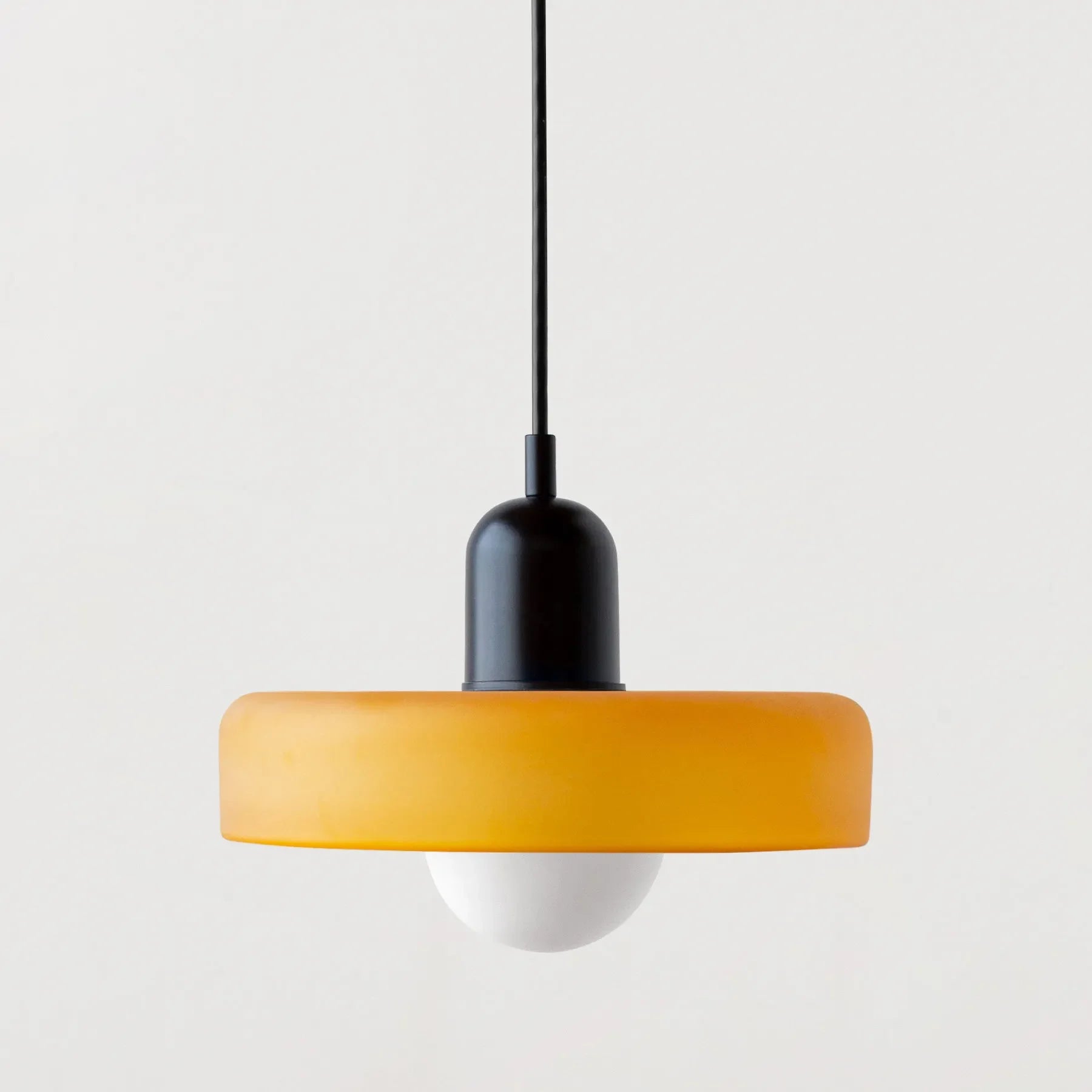 Glass Pendant Lamp – Elegant Flowerpot Style for Atmospheric Lighting in the Dining Room or Bedroom