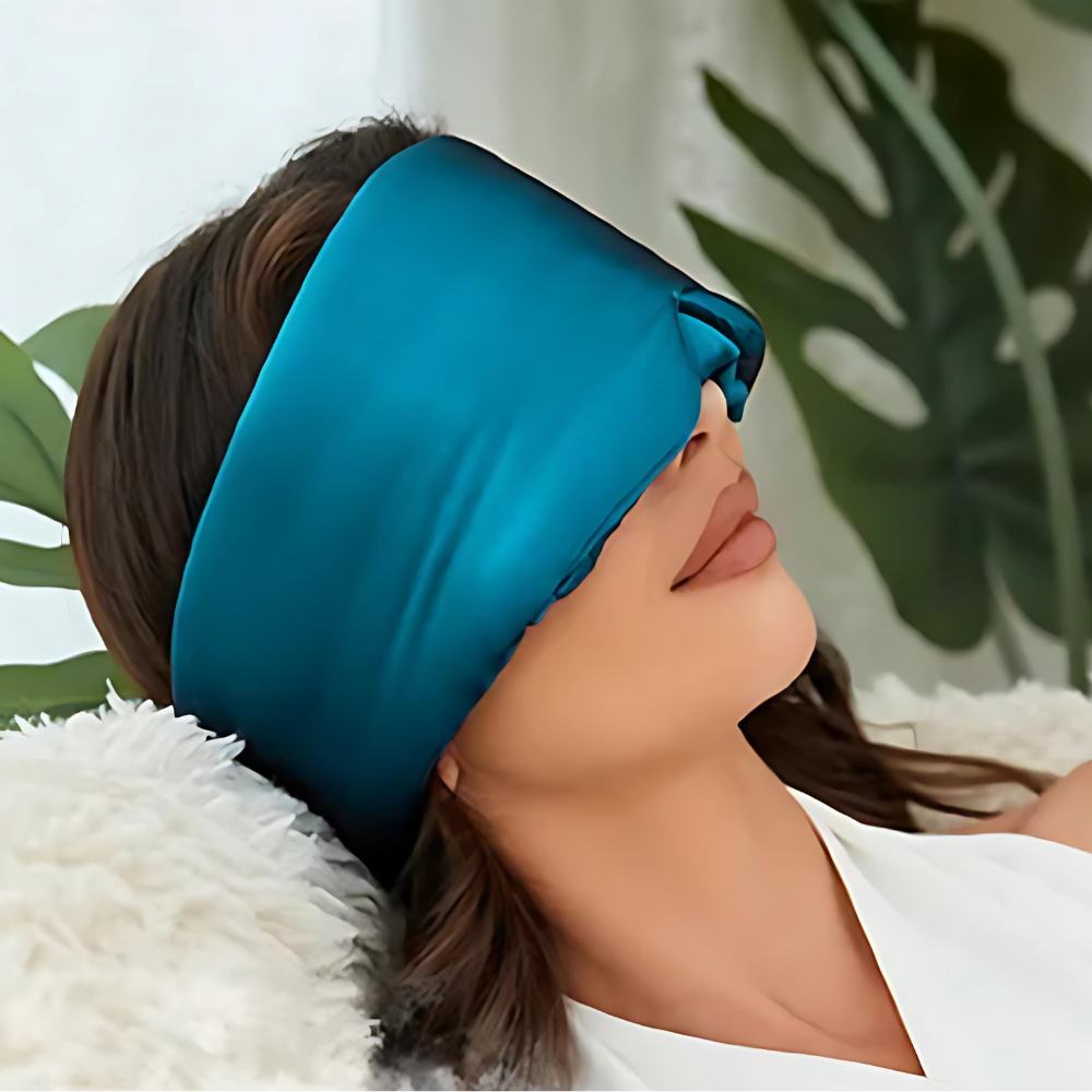 Silk Eye Mask – 100% Mulberry Silk, Full Light Blocking for Relaxation and Travel Comfort