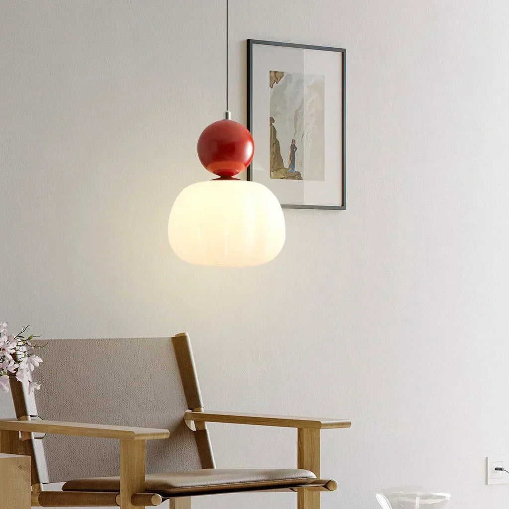 Lampa wisząca w stylu art déco – metal w kolorze kremowym, wzornictwo Bauhausu do dekoracji salonu lub jadalni