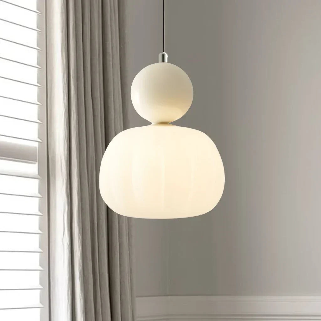 Art Deco Pendellampe – Cremefarvet Metal, Bauhaus Design til Stue- eller Spisestuedekoration