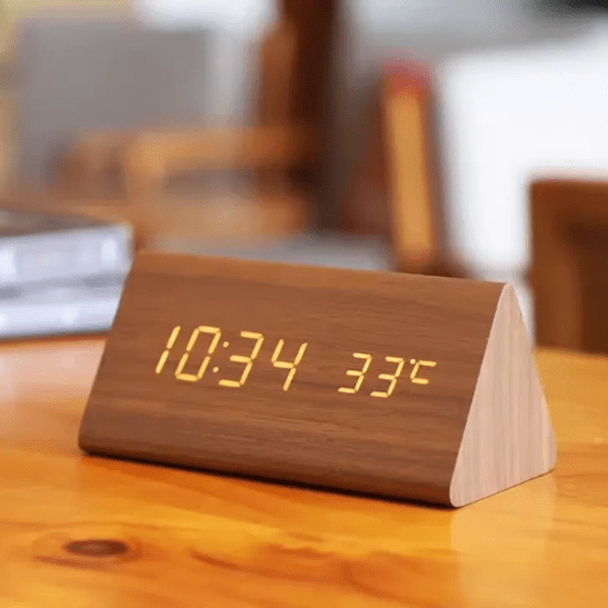 Wood LED Clock – Natural Finish, Voice-Controlled for Bedroom or Living Room