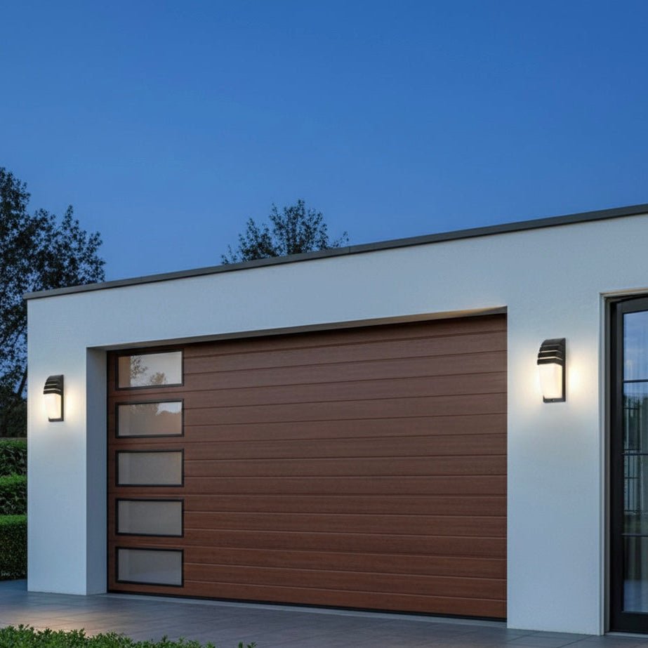 LED Udendørslampe – Mat Sort, Moderne Design til Terrasse og Indgang