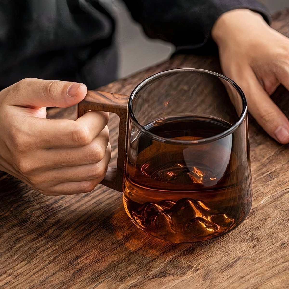 Glass coffee cup – Smoked glass with walnut handle, modern design for coffee or tea
