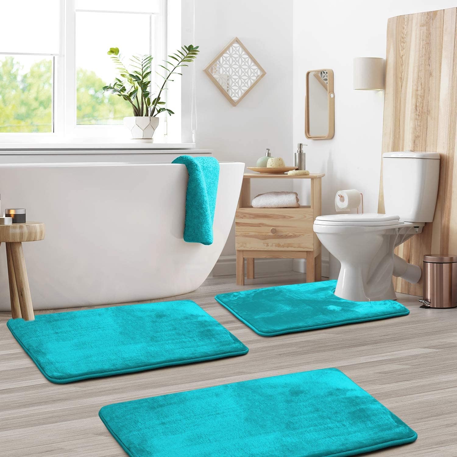 Memory Foam Badmåtte – Blød Velour, Antiskrid Design til Badeværelse eller Bruseområde – 3-delt Sæt